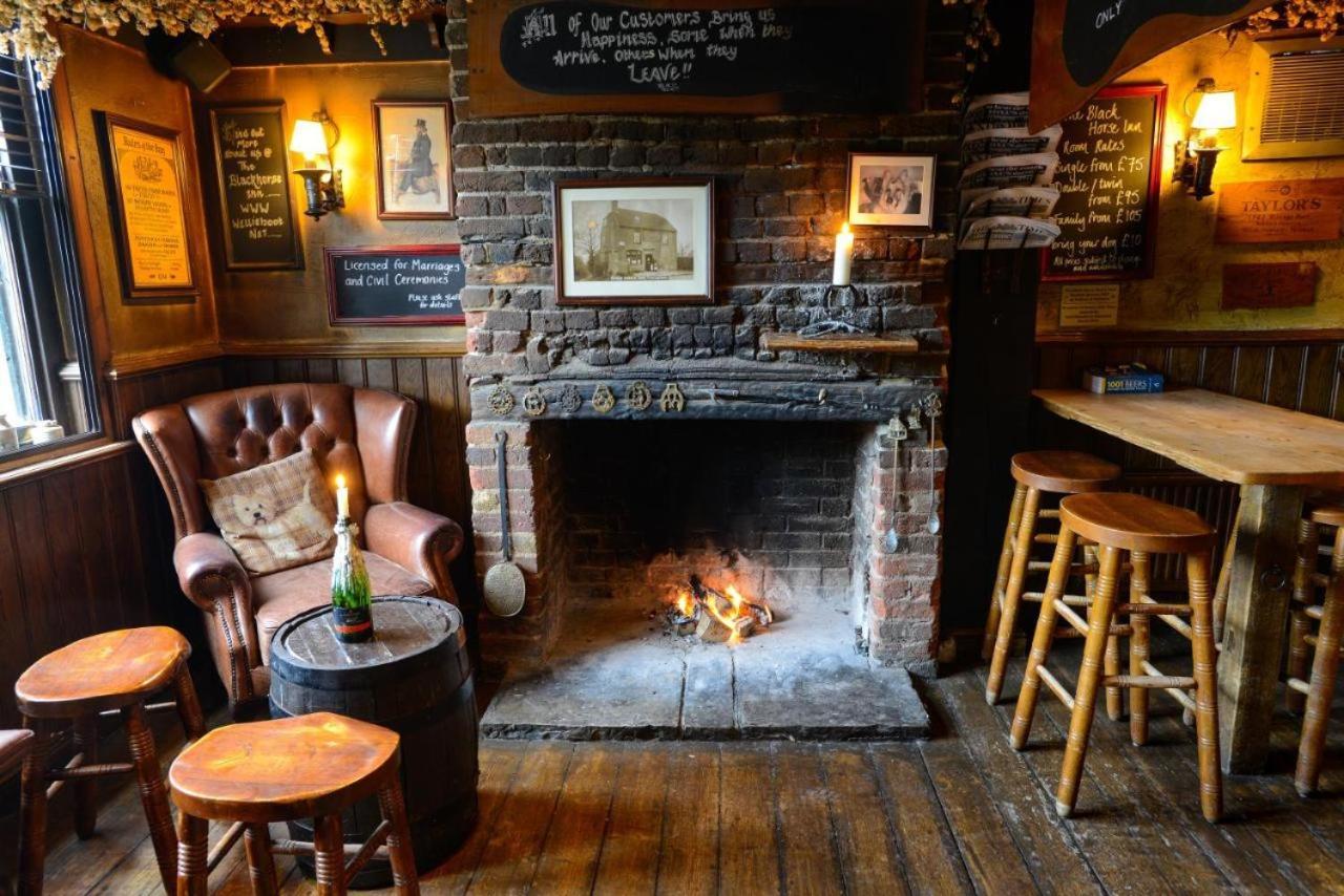 The Black Horse Inn Мейдстон Экстерьер фото