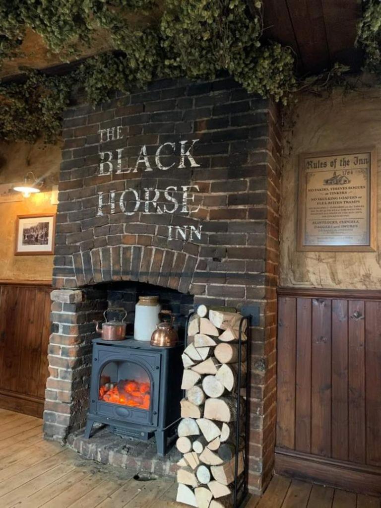 The Black Horse Inn Мейдстон Экстерьер фото