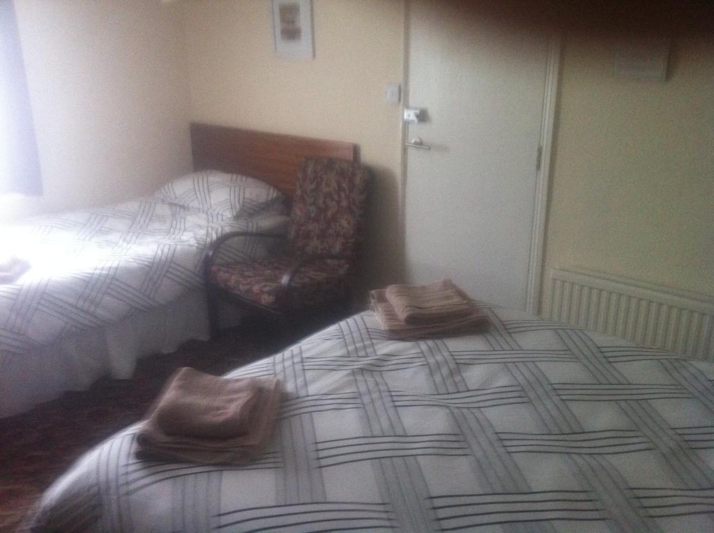 The Black Horse Inn Мейдстон Номер фото